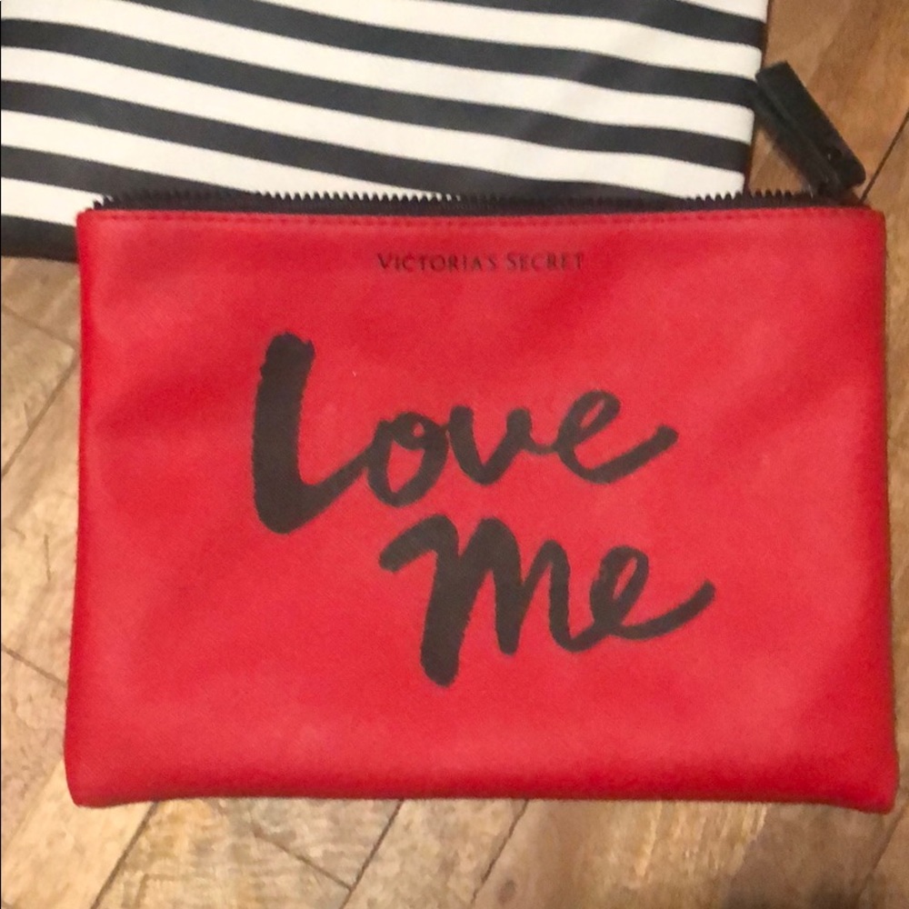 Victoria Secrets magnetic makeup pouches - Picture 2 of 4
